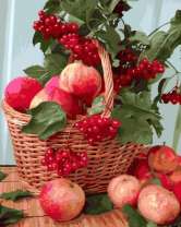 Без бренда «Плетёная корзина с калиной и яблоками» в Екатеринбурге 