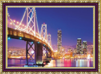 Мост в огнях в ночном Сан-Франциско